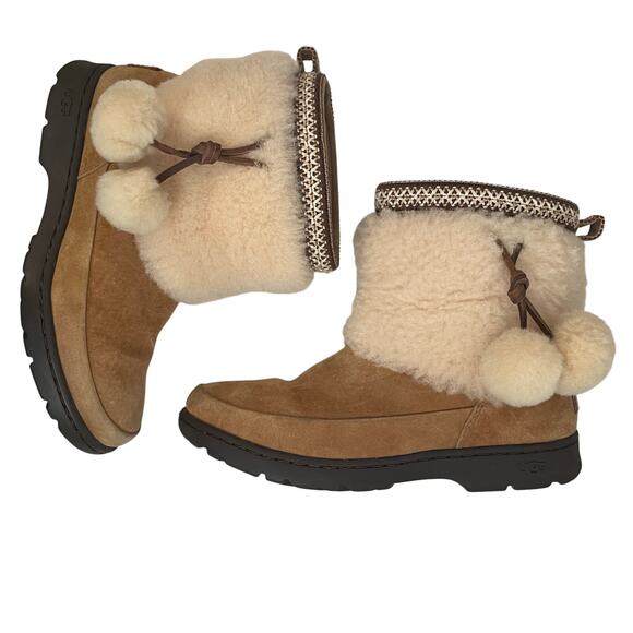 UGG Women's Brie Chestnut Fur Cuff Shearling Pom Pom Winter Boots Size 7 - Picture 2 of 13